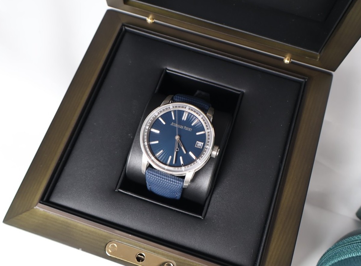 2023 Audemars Piguet Code 11.59 Selfwinding 41 mm – ref. 15210ST.OO.A348KB.01
