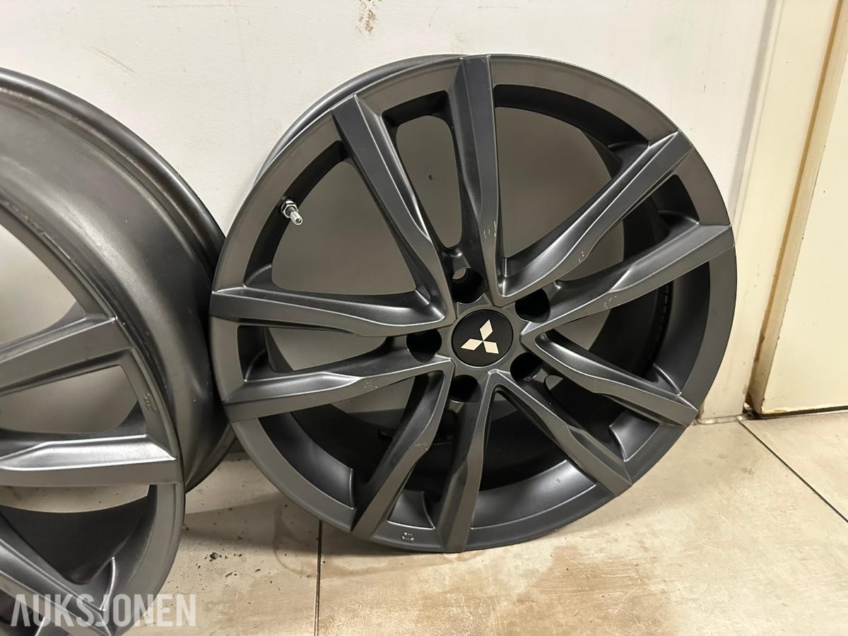 Mitsubishi 18" aluminiumsfelger – 7Jx18 ET38 – mørk grå