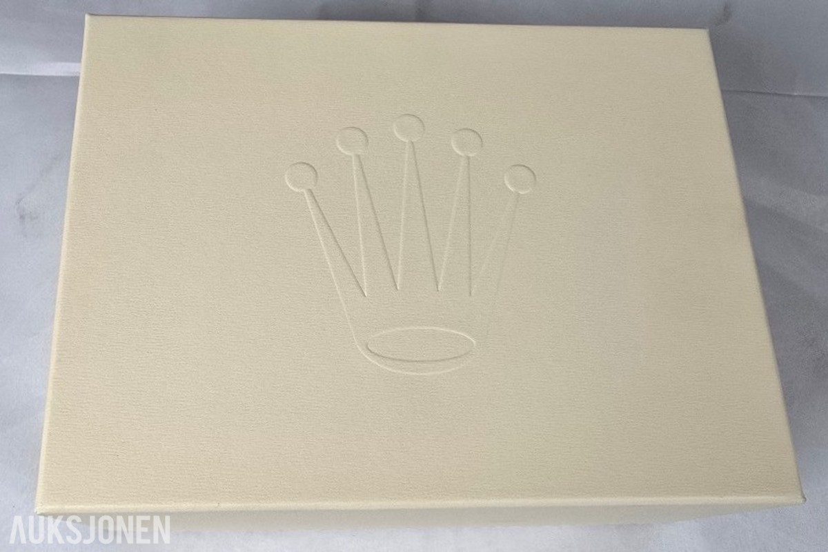 2022 Rolex Cosmograph Daytona 116518LN – 18 kt gult gull – Oysterflex