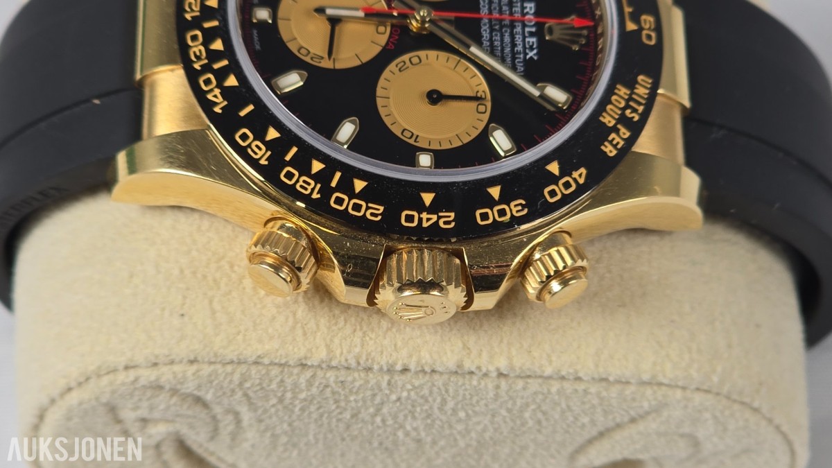 2022 Rolex Cosmograph Daytona 116518LN – 18 kt gult gull – Oysterflex
