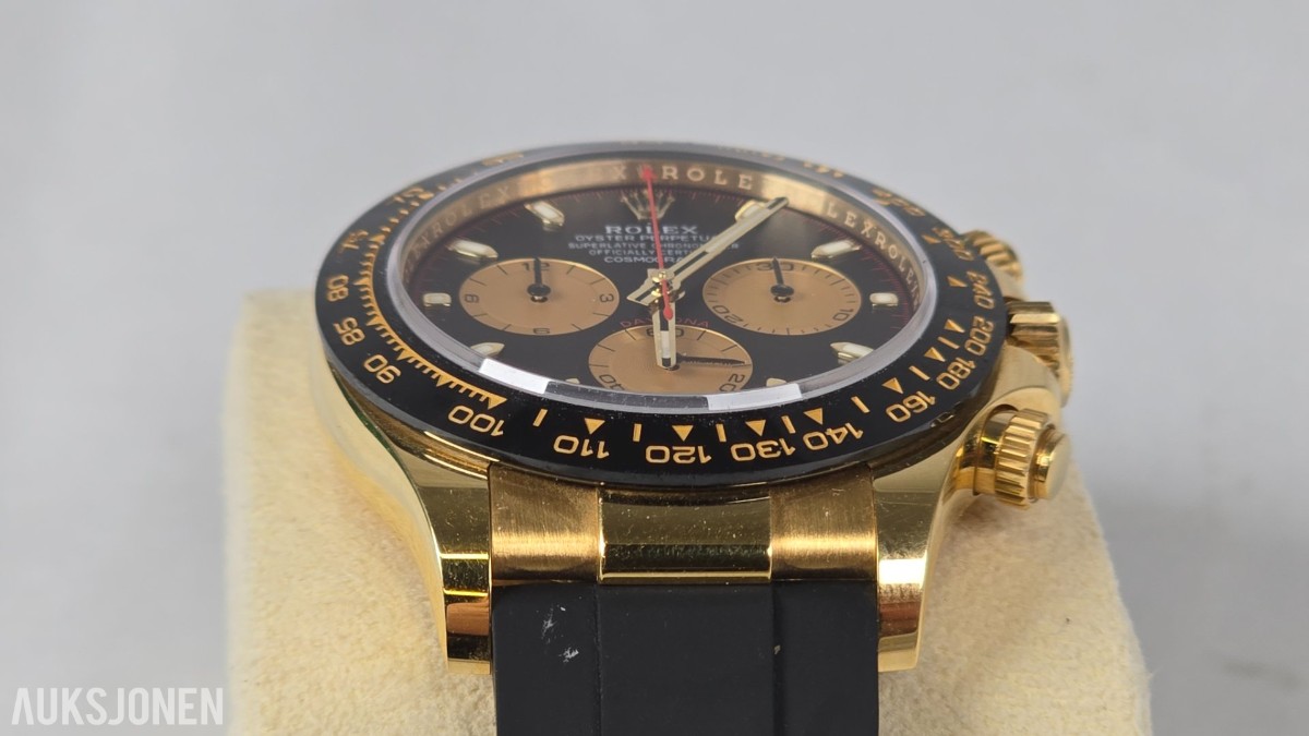 2022 Rolex Cosmograph Daytona 116518LN – 18 kt gult gull – Oysterflex