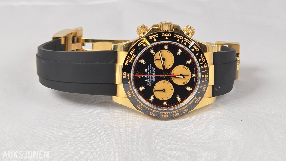 2022 Rolex Cosmograph Daytona 116518LN – 18 kt gult gull – Oysterflex