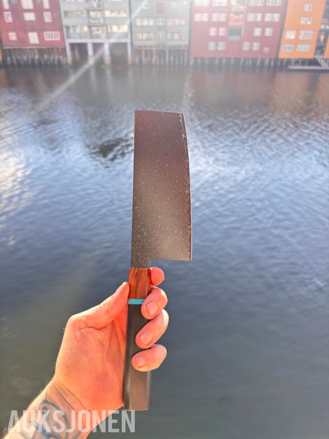 48 TIMERS AUKSJON - Senko 67-lags Damascus 2-delt knivsett + Sashimi-kniv