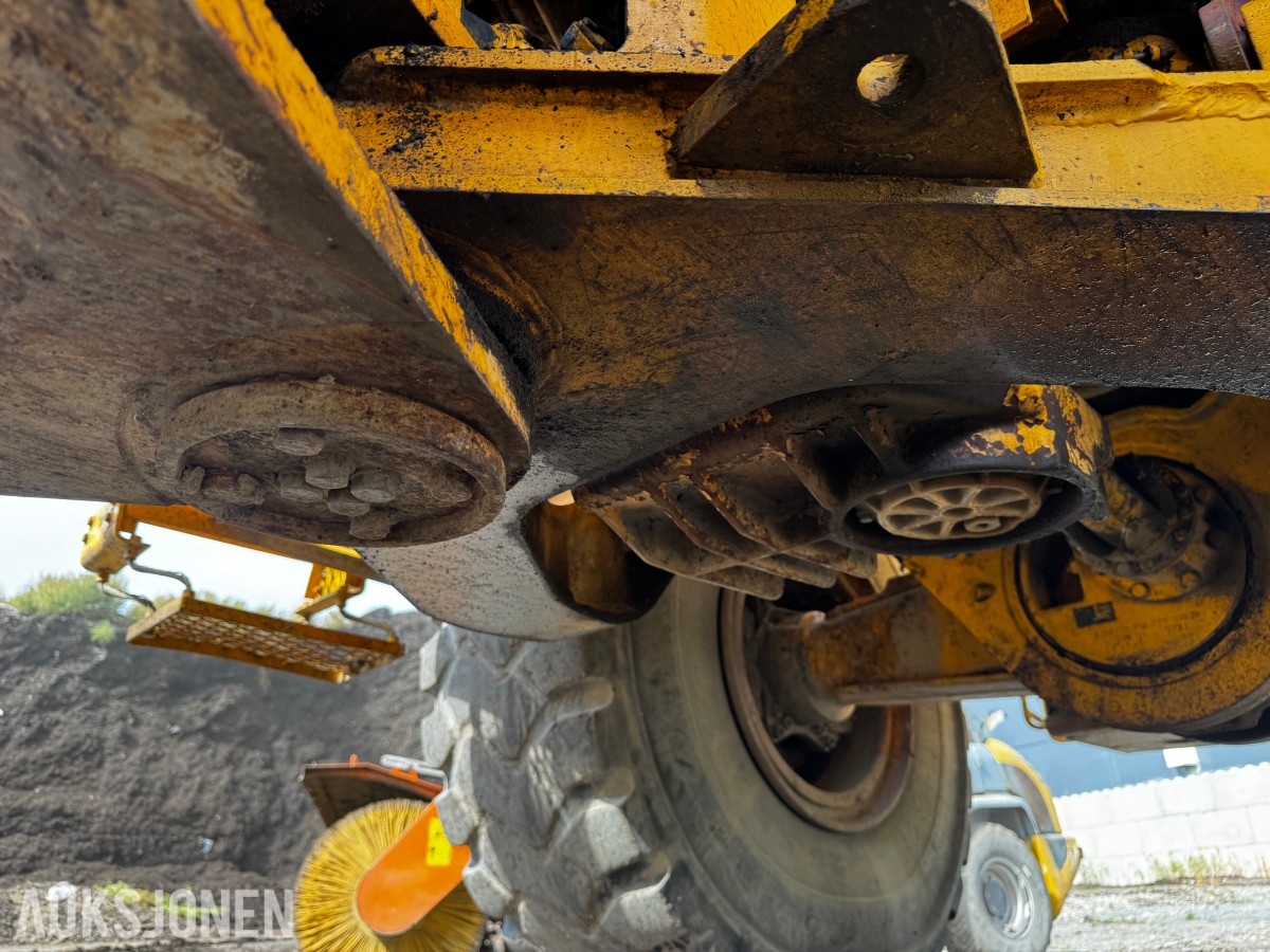 1990 Volvo L160 hjullaster med 7m3 skuffe og ekstra hydraulikk