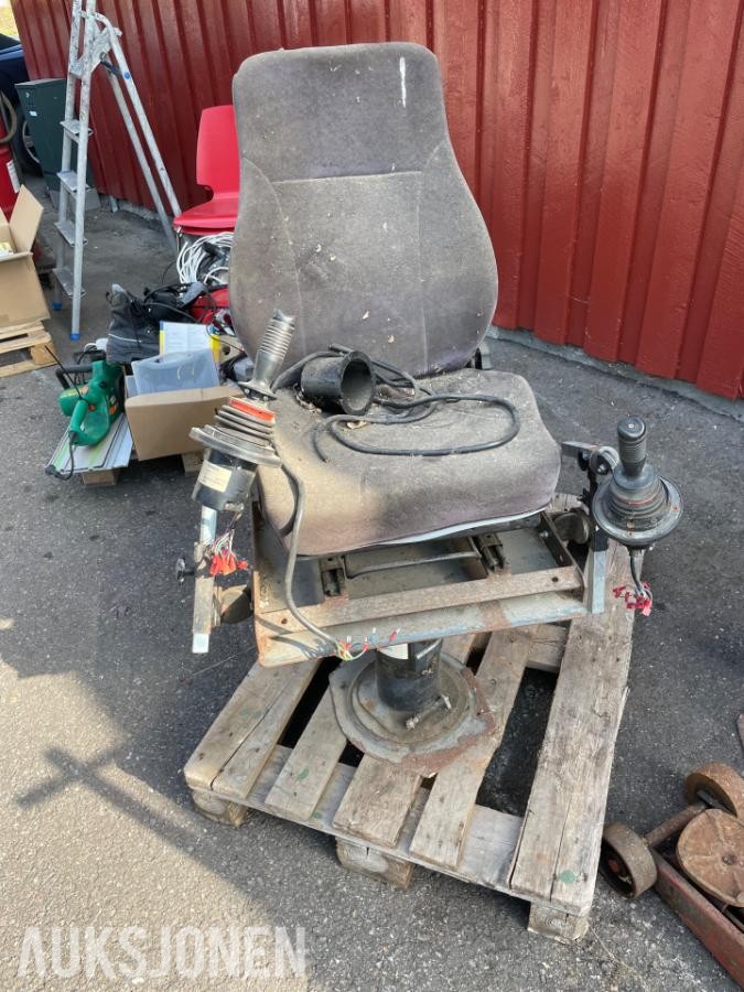 Danfoss, sauer spaker og be- ge stol ingen minstepris