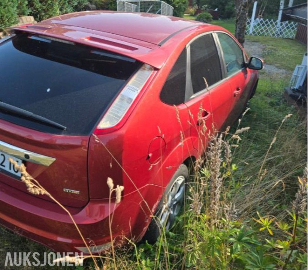 2009 Ford Focus 87 000 km - Reparasjonsobjekt