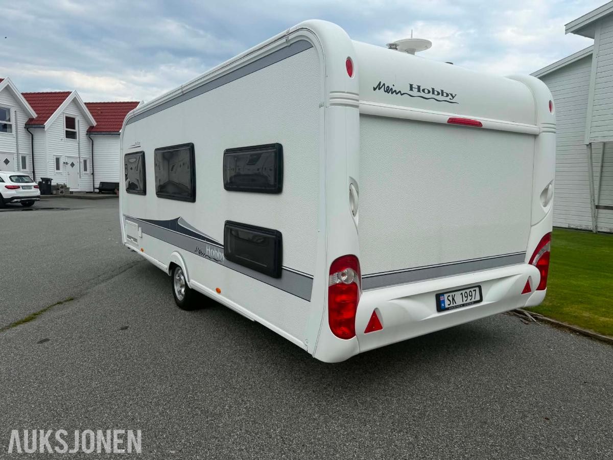 2012 Hobby 545 KMF Campingvogn, køyesenger og fortelt