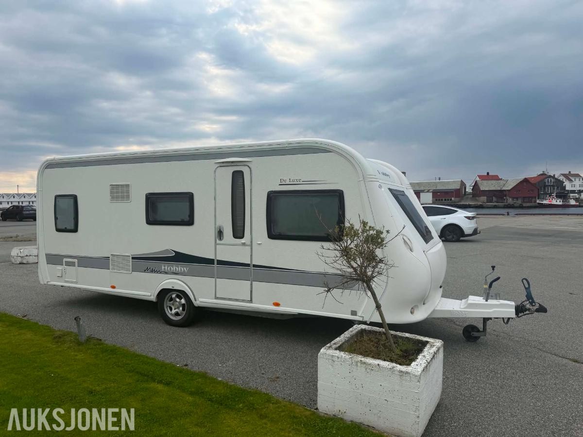 2012 Hobby 545 KMF Campingvogn, køyesenger og fortelt
