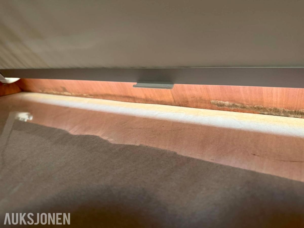 2012 Hobby 545 KMF Campingvogn, køyesenger og fortelt