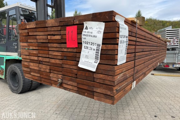 Terrassebord 28 x 145 Glatt Ende sprekk, 1 sort Furu