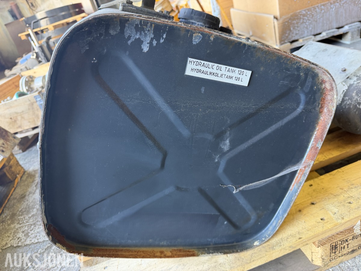 120 L HYDRAULIKKTANK MED 24 V HYDRAULIKKPUMPE - BRUKT