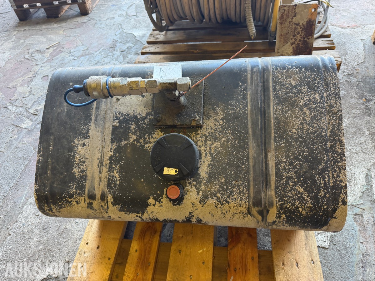 120 L HYDRAULIKKTANK MED 24 V HYDRAULIKKPUMPE - BRUKT