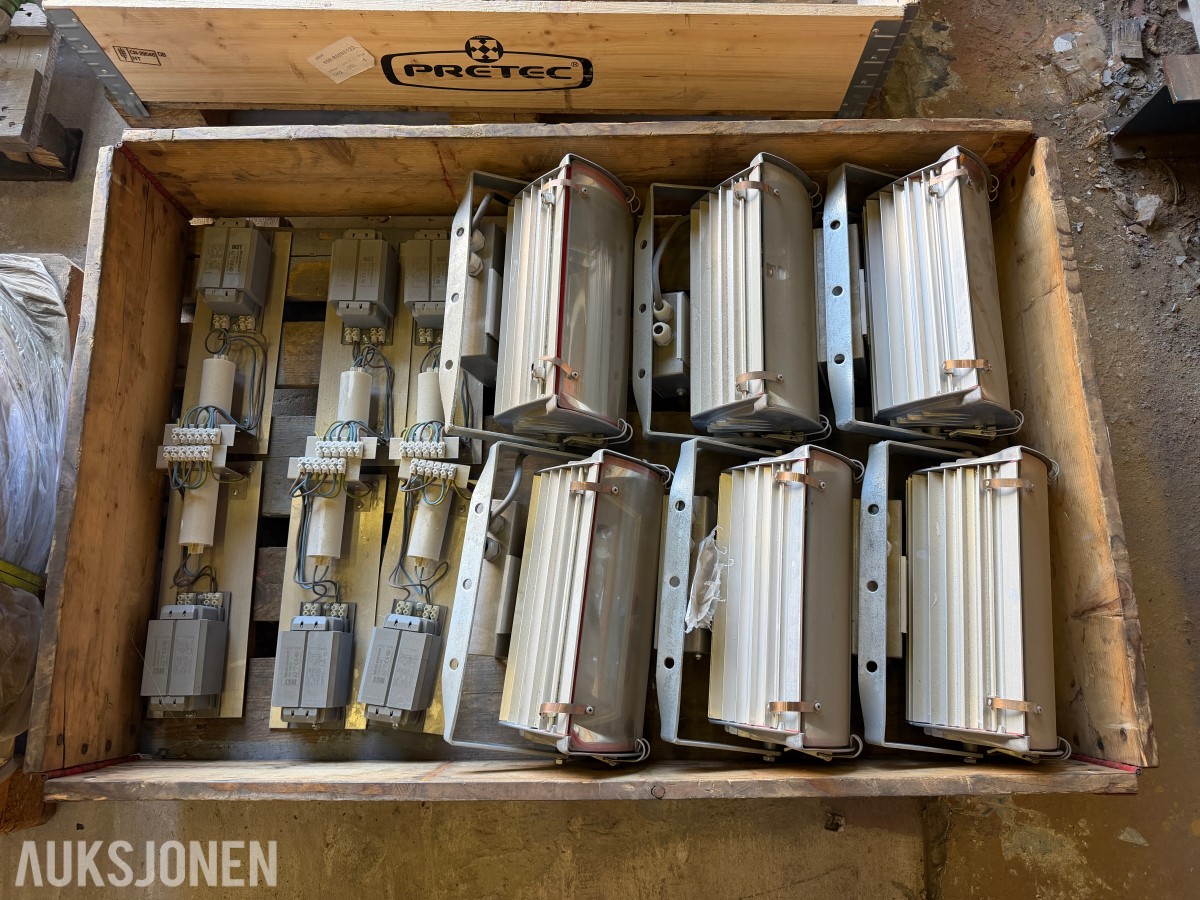 6 STK. DELTALUX HS250/T INDUSTRILAMPER MED FORKOBLINGSMODULER