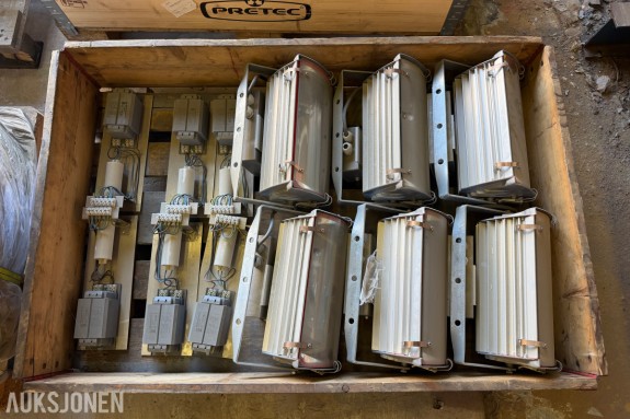 6 STK. DELTALUX HS250/T INDUSTRILAMPER MED FORKOBLINGSMODULER
