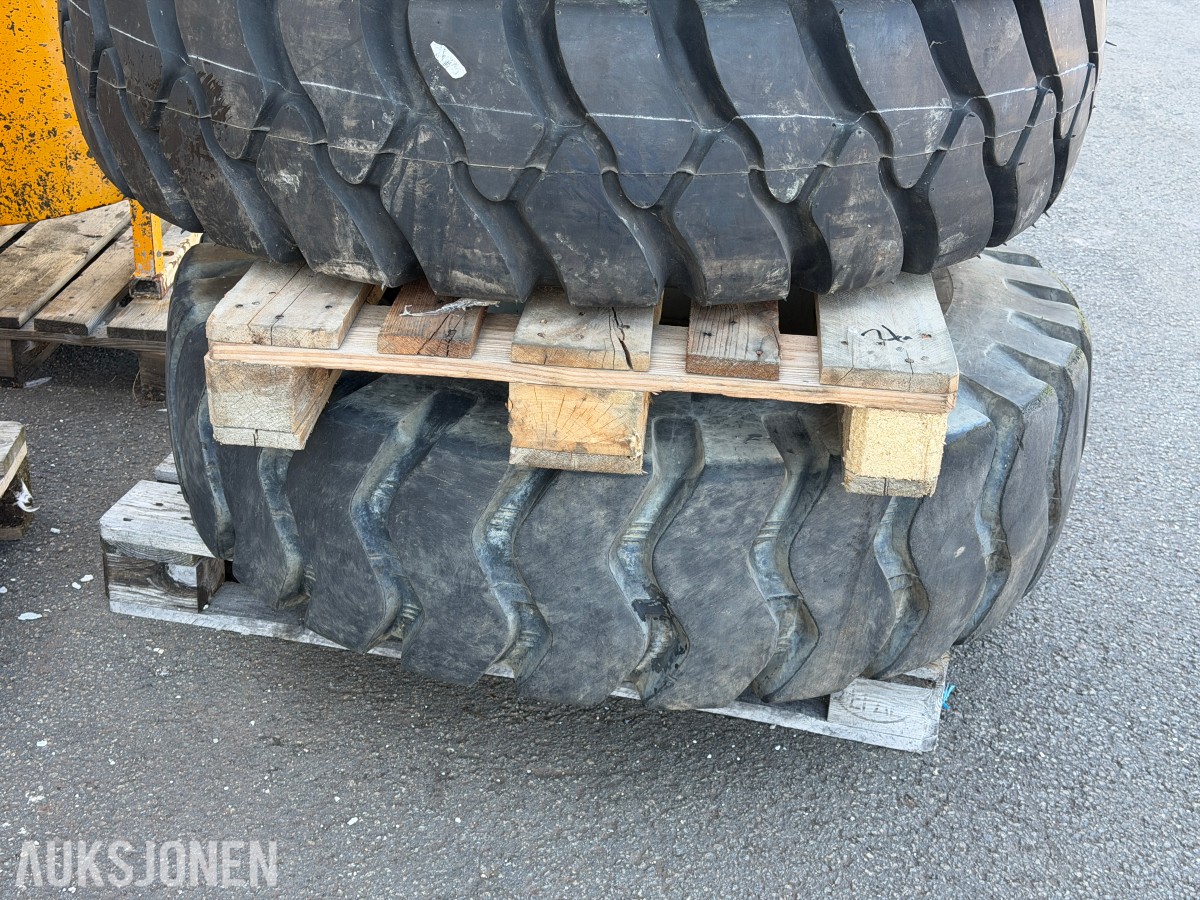 NOKIAN HTS 14.00-24 DEKK MED FELG - 3 STK