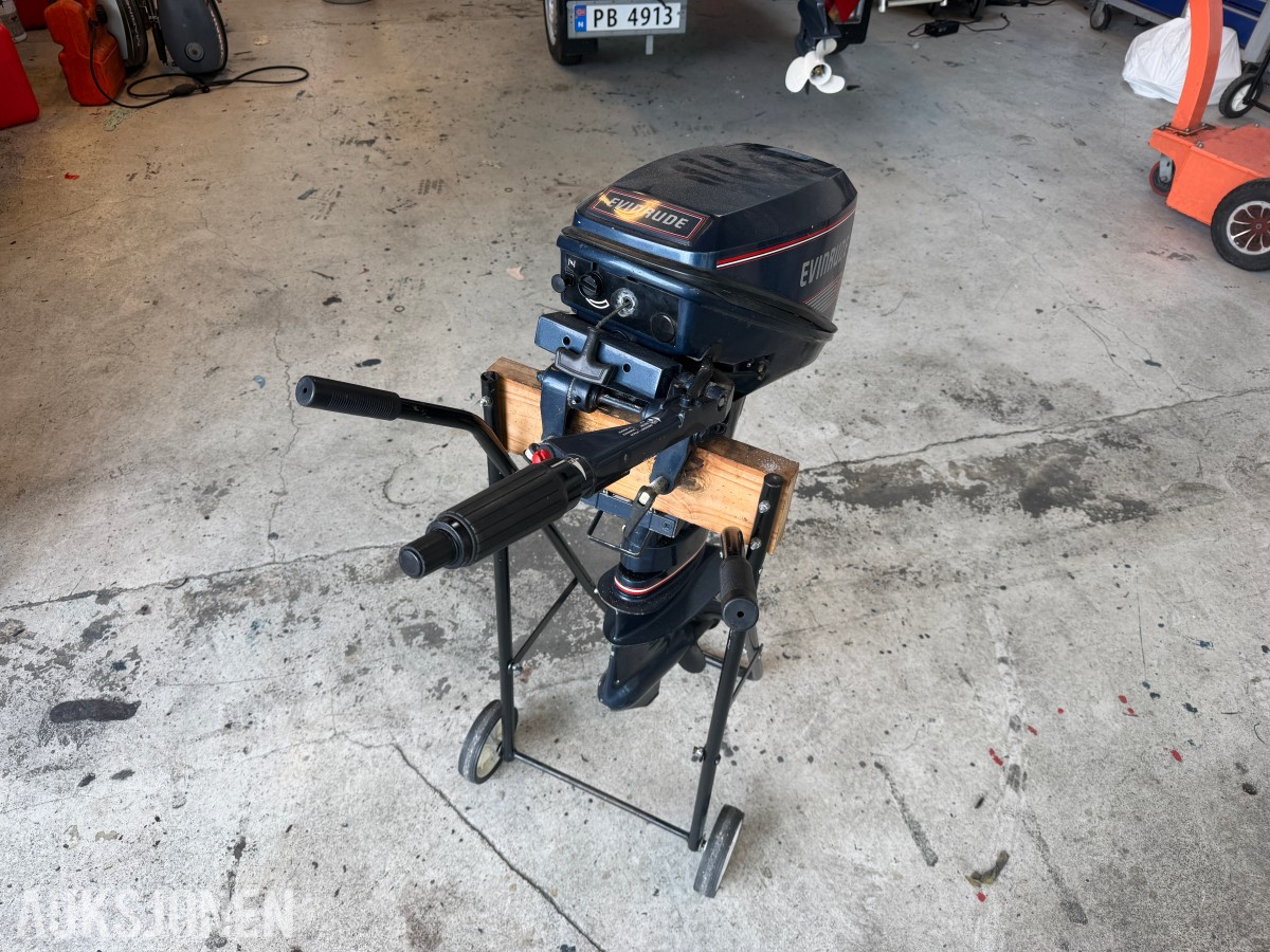 1991 EVINRUDE 15 HK PÅHENGSMOTOR – REP.OBJEKT UTEN MINSTEPRIS