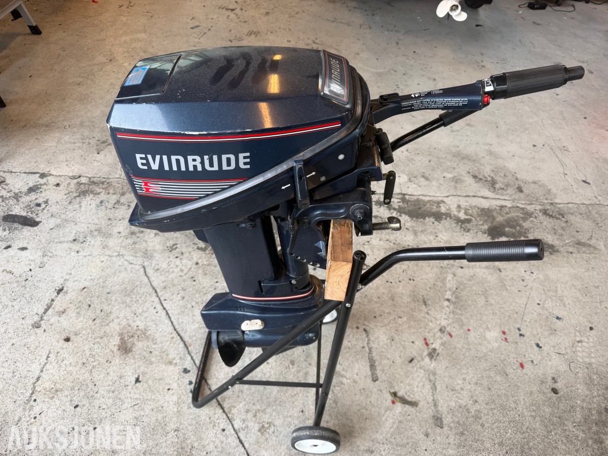 1991 EVINRUDE 15 HK PÅHENGSMOTOR – REP.OBJEKT UTEN MINSTEPRIS