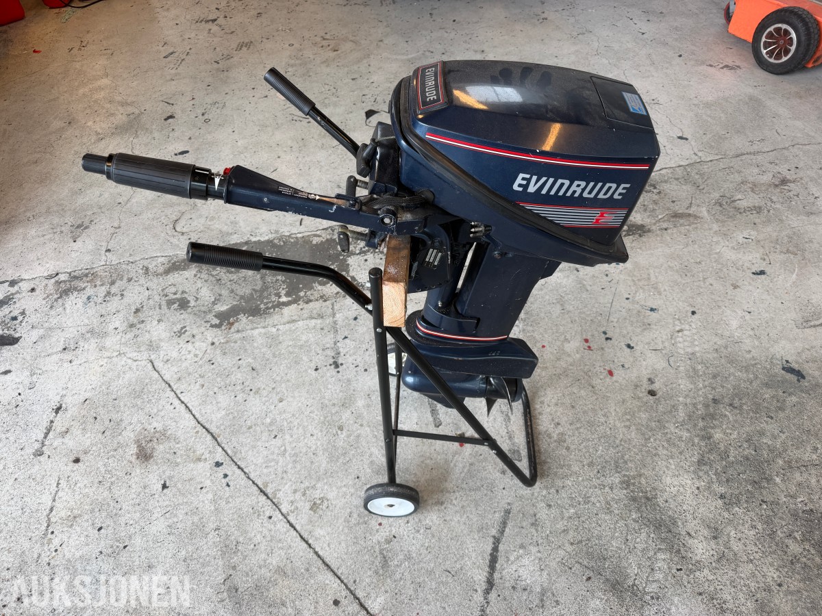 1991 EVINRUDE 15 HK PÅHENGSMOTOR – REP.OBJEKT UTEN MINSTEPRIS