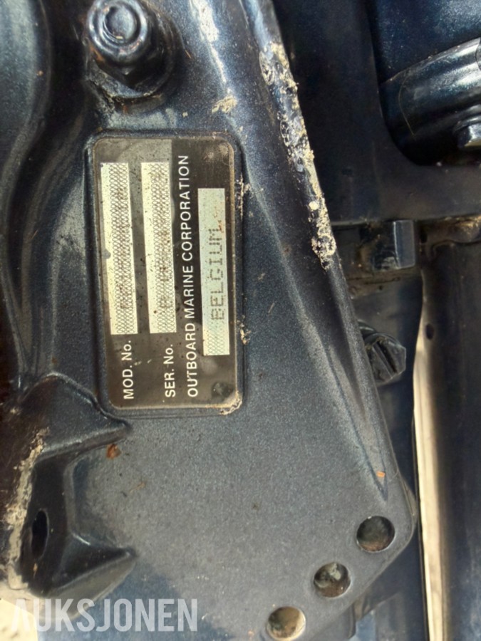 1991 EVINRUDE 15 HK PÅHENGSMOTOR – REP.OBJEKT UTEN MINSTEPRIS