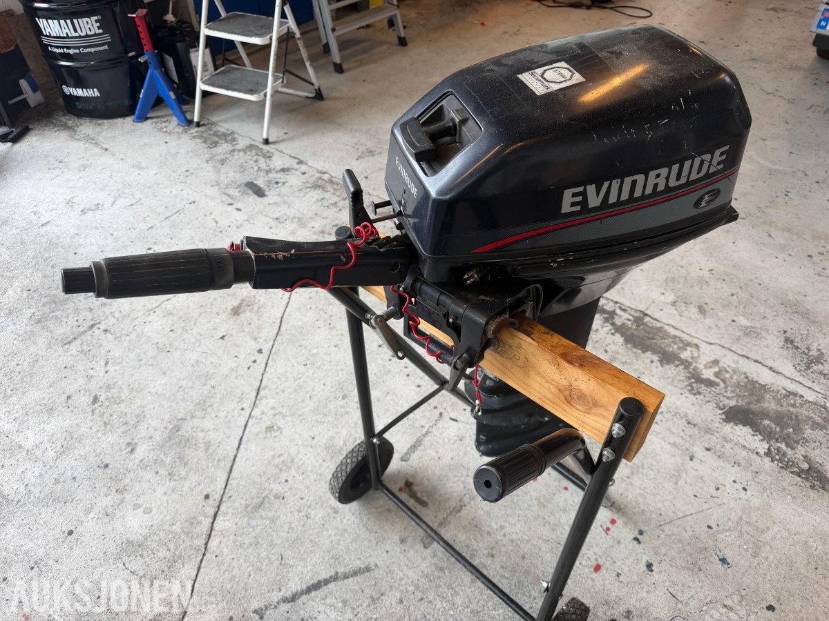 1997 EVINRUDE 9,9 HK PÅHENGSMOTOR – REP.OBJEKT UTEN MINSTEPRIS