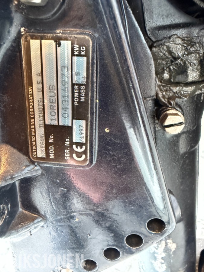 1997 EVINRUDE 9,9 HK PÅHENGSMOTOR – REP.OBJEKT UTEN MINSTEPRIS