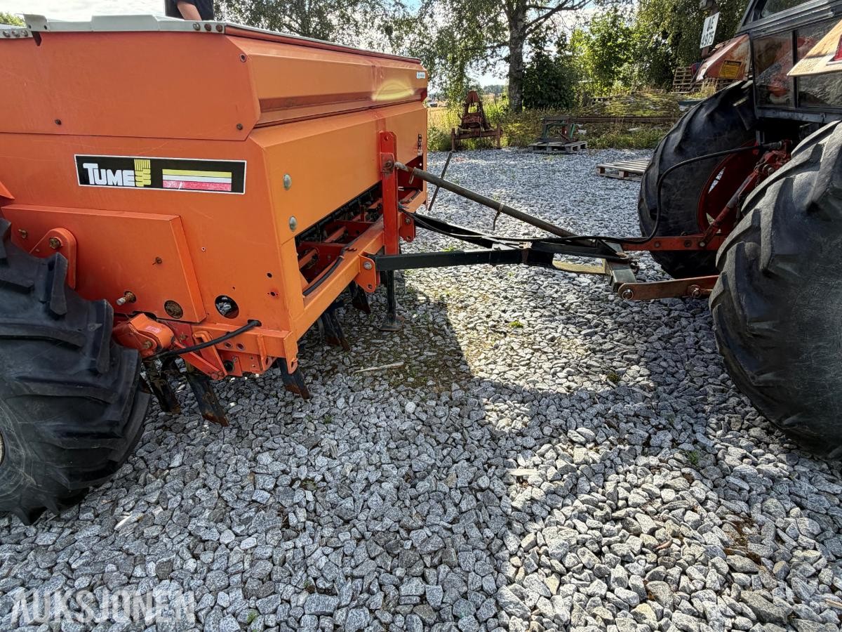 1997 Tume HKL-2500 såmaskin