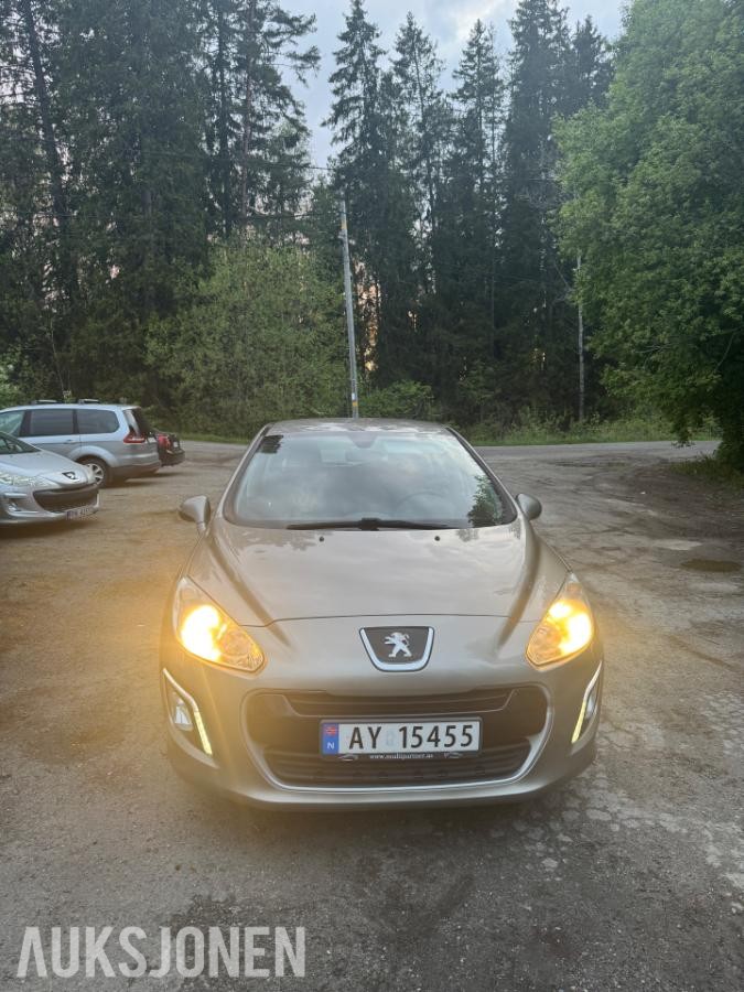 2011 Peugeot 308 1.6 92hk cruisekontroll mye påkostet s+v dekk