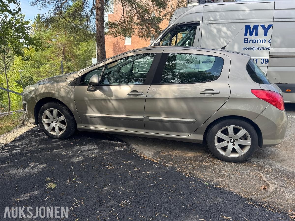 2011 Peugeot 308 1.6 92hk cruisekontroll mye påkostet s+v dekk