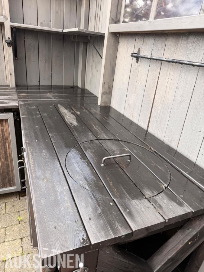 Solid utekjøkken selges! 