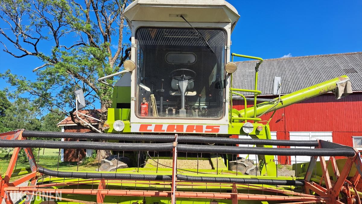 1985 Claas Dominator 48