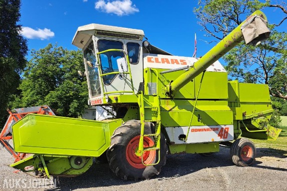 1985 Claas Dominator 48