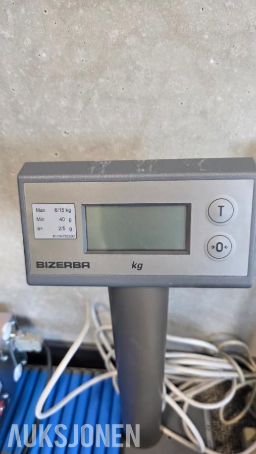 Diverse butikkutstyr selges samlet uten minstepris Verifone / Intermek +++