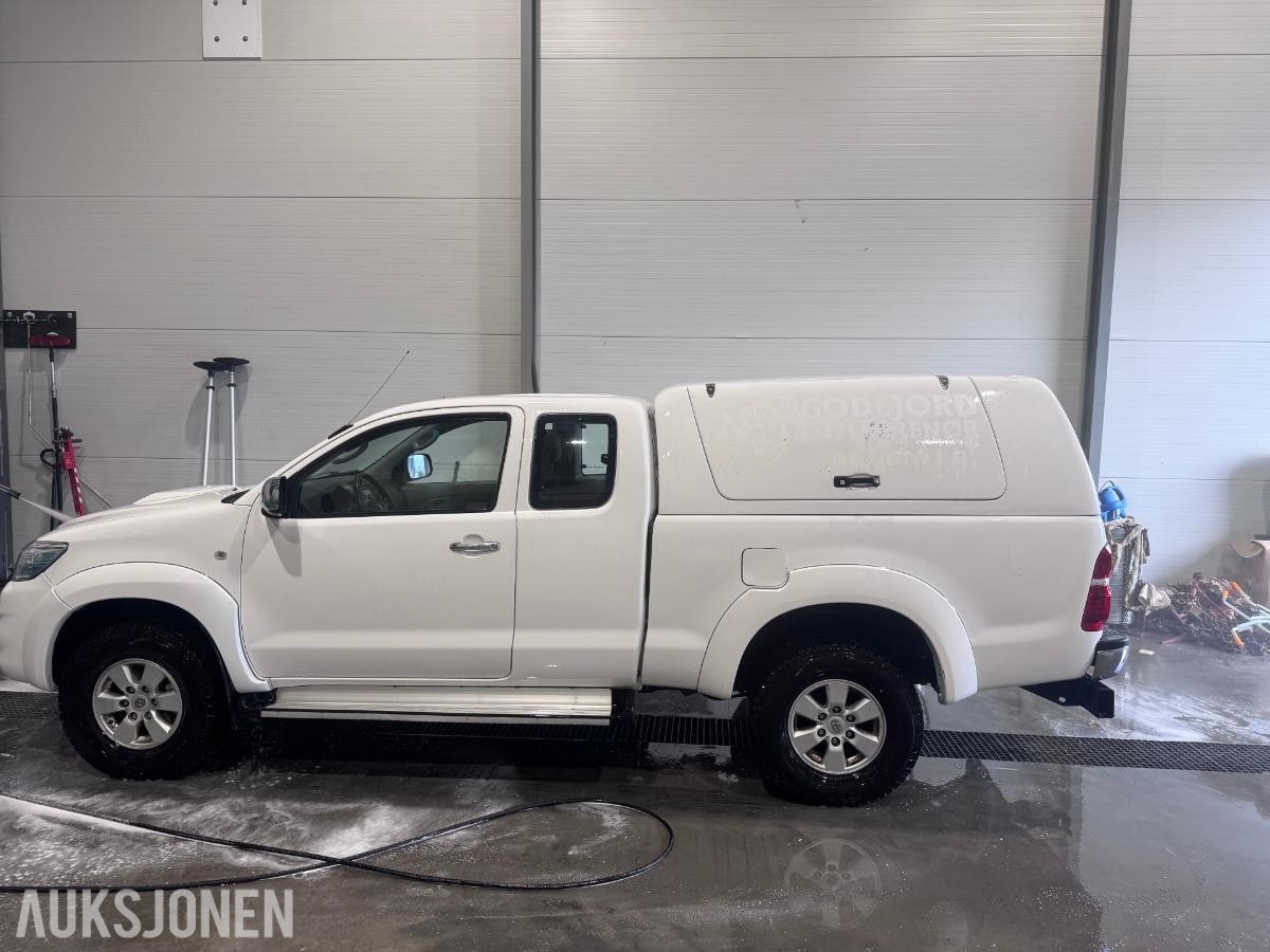 2011 Toyota HiLux 2.5-144 D 4WD, 217757km