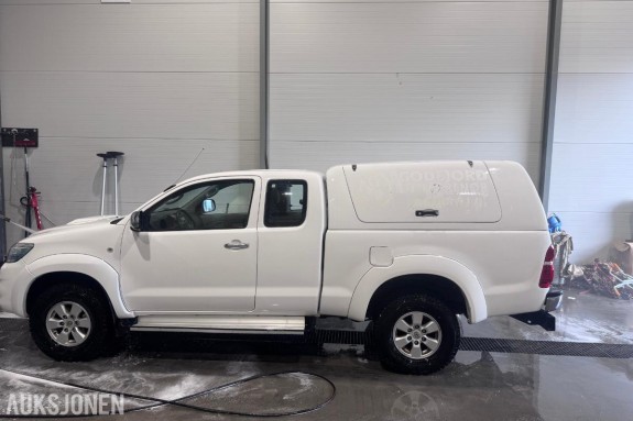 2011 Toyota HiLux 2.5-144 D 4WD, 217757km
