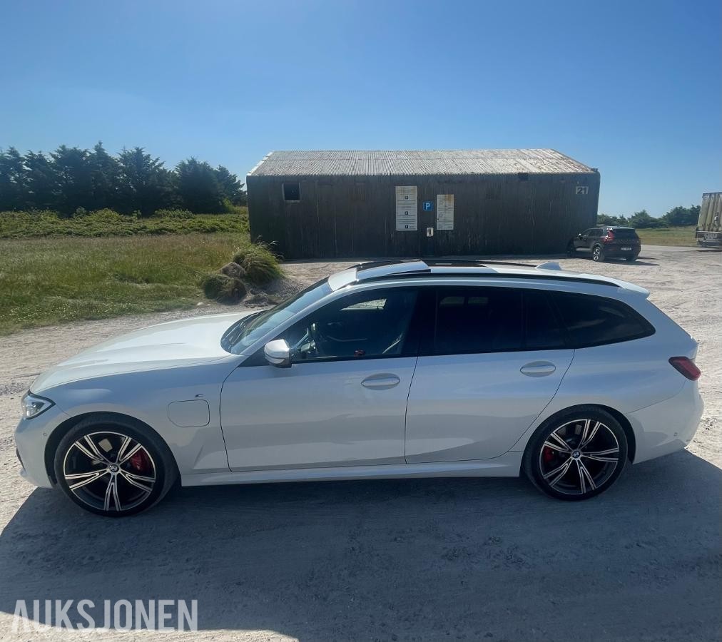 2020 BMW 330e xDrive Touring M-Sport, Adaptiv cruisekontroll, Ryggekamera, Hengerfeste