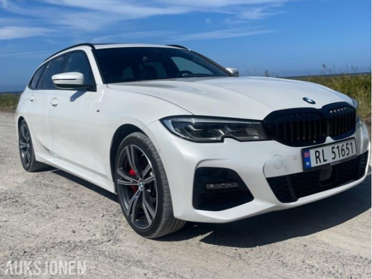 2020 BMW 330e xDrive Touring M-Sport, Adaptiv cruisekontroll, Ryggekamera, Hengerfeste