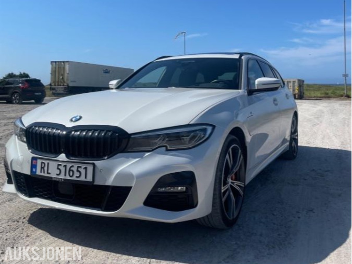 2020 BMW 330e xDrive Touring M-Sport, Adaptiv cruisekontroll, Ryggekamera, Hengerfeste