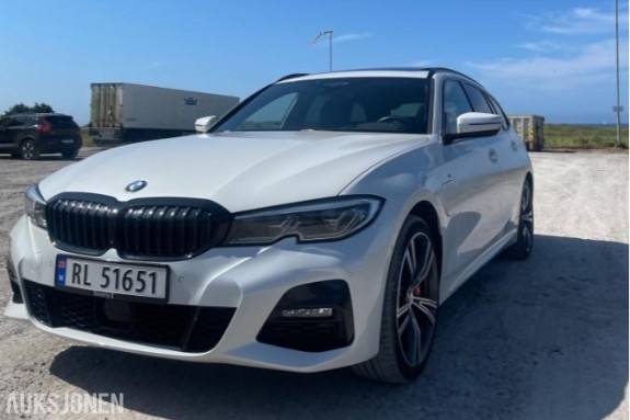 2020 BMW 330e xDrive Touring M-Sport, Adaptiv cruisekontroll, Ryggekamera, Hengerfeste