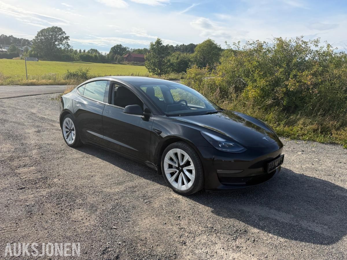 2021 Tesla Model 3, Long Range AWD, 168000km