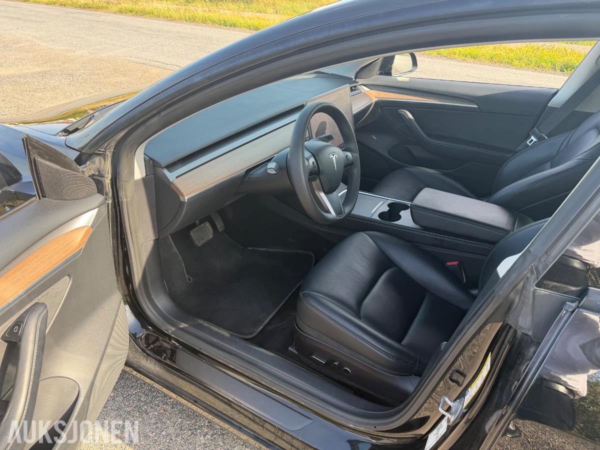 2021 Tesla Model 3, Long Range AWD, 168000km