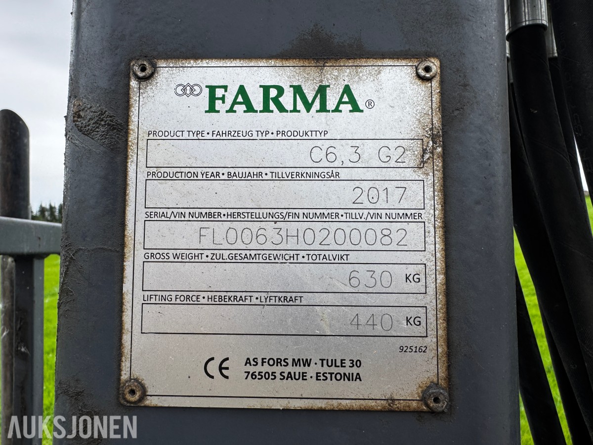 2017 Farma T10 tømmerhenger med kran