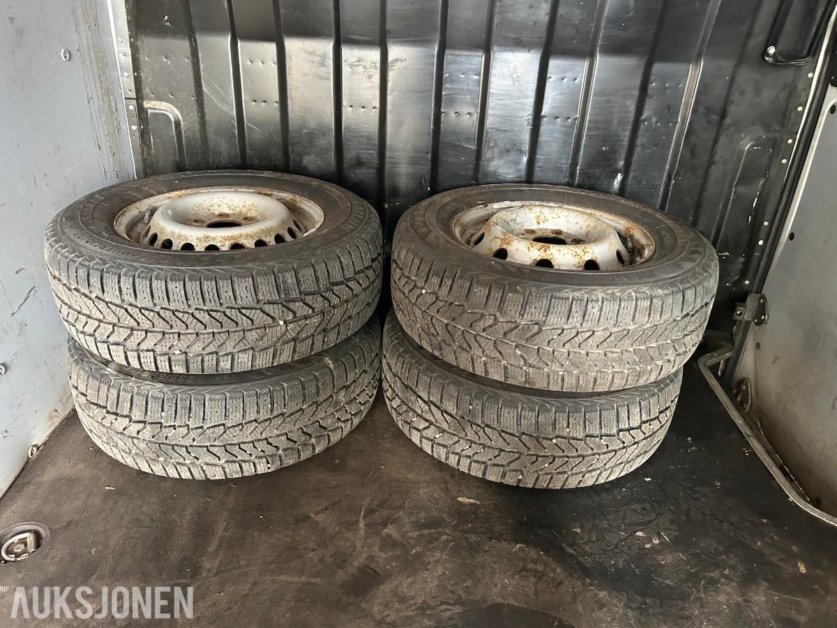 2017 Iveco Daily 35S14 Automat S+V dekk, EU ok til 02.2027