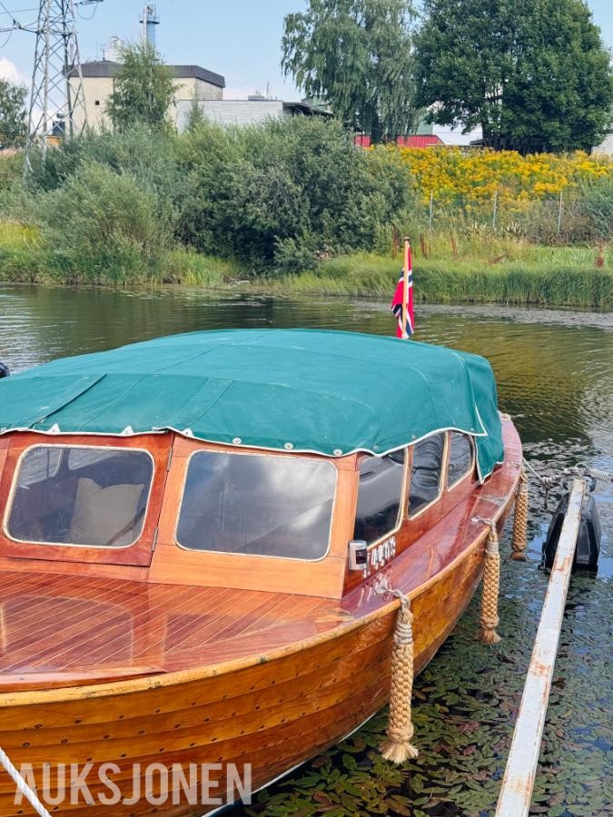 Skilsø Svege 1965 – 25 fot klassisk tresnekke