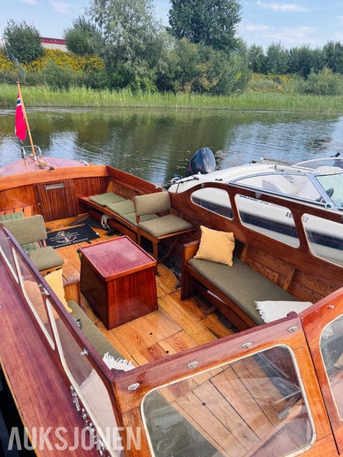 Skilsø Svege 1965 – 25 fot klassisk tresnekke