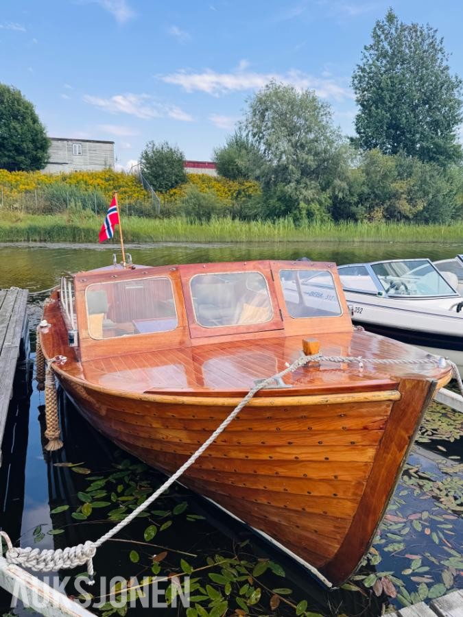 Skilsø Svege 1965 – 25 fot klassisk tresnekke
