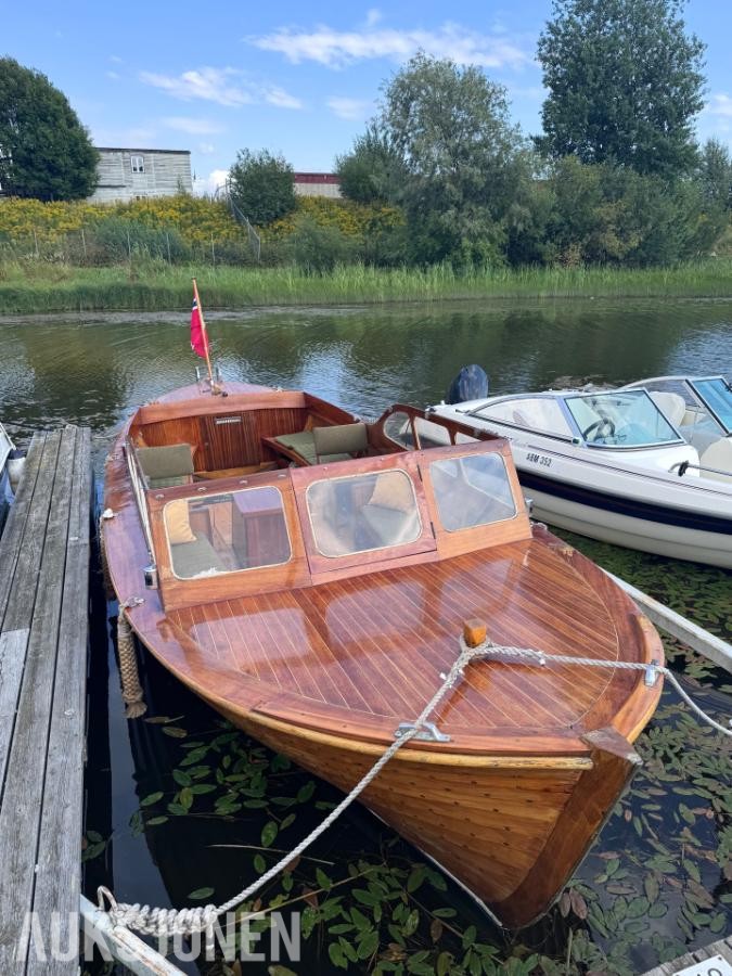 Skilsø Svege 1965 – 25 fot klassisk tresnekke