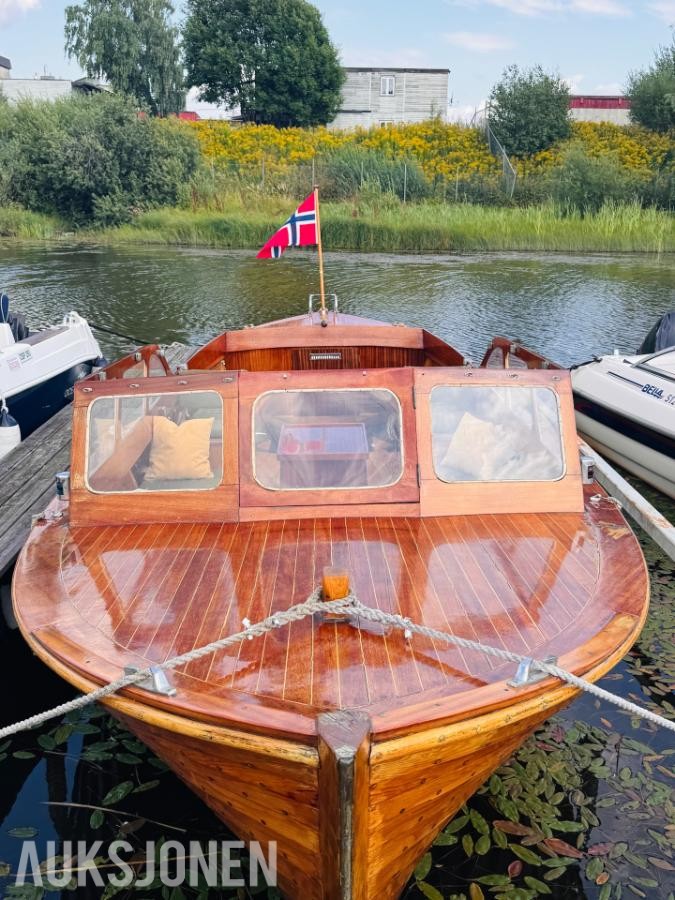 Skilsø Svege 1965 – 25 fot klassisk tresnekke