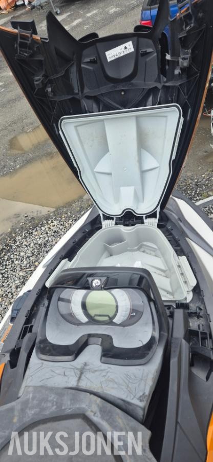 Dobbel vannscooter henger med Seadoo GTX 155 is, RXT 255 IS