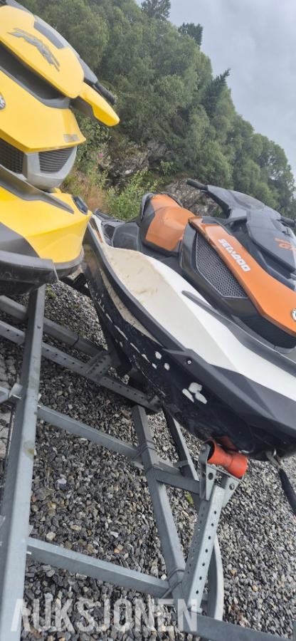 Dobbel vannscooter henger med Seadoo GTX 155 is, RXT 255 IS