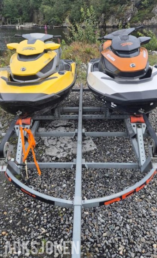 Dobbel vannscooter henger med Seadoo GTX 155 is, RXT 255 IS